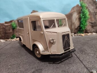 Prodám model 1:18 Citroen HY - 2