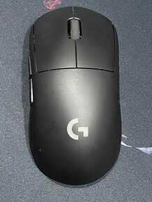 Predám hernú myš Logitech G Pro wireless s novými podložkami - 2