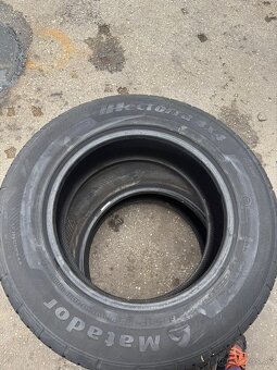 Predam letne 235/65r17 - 2