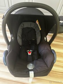 Vajíčko Maxi Cosi Cabriofix a isofix - 2