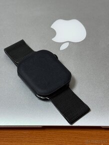 Apple Watch 10 46mm Jet Black - nové, rok záruka - 2