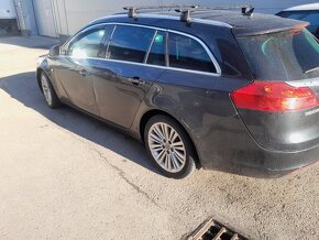 Predam opel insignia 2011 - 2