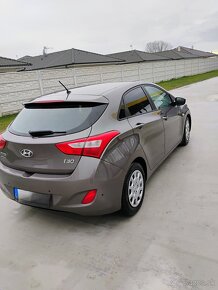 Hyundai i30 hnedá metalíza - 2