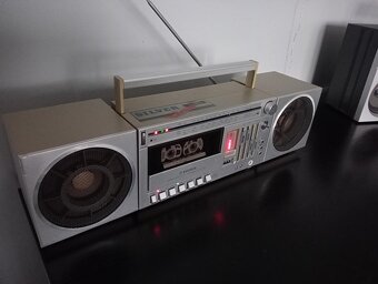 Prodám Japonský radiomagnetofon Silver SR5000 - 2