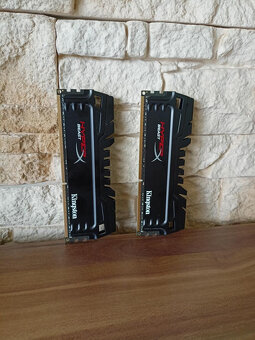 Kingston HyperX Beast 16GB (2x8GB) DDR3 2400Mhz - 2