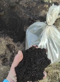 Záhradný kompost, substrát, rašelina, prír. hnojivo, zemina - 2