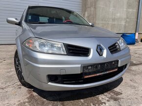 Predám náhradné diely na Renault Megane 2 1.6 benzín - 2