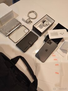 Predám Iphone11 pro,Mac book, Apple watch - 2