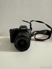 Canon EOS 200D - 2