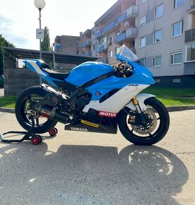 YAMAHA R6 - 2