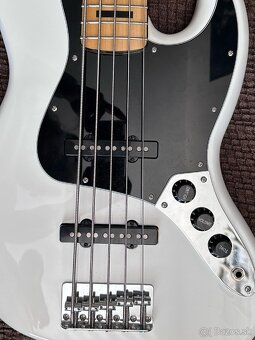 Squier Vintage Modified Jazz Bass V - 2