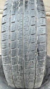 Predám 2-Zimné pneumatiky Hankook Van 215/70 R15C - 2