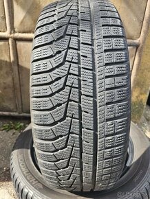 Predám 2-Zimné pneumatiky Hankook Evo 225/55 R19 - 2