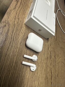 Airpods 1. generácie - 2