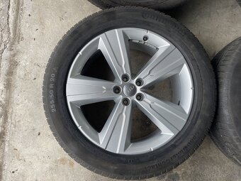 Komplety Audi Q7 SQ7 255/50 R20 - 2