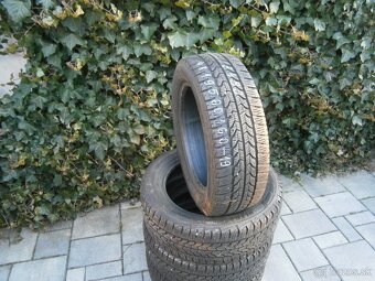 Predám 4x zimné pneu Goodyear 195/60 R16C 99/97T - 2