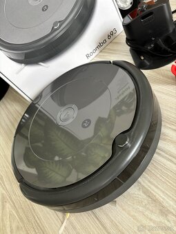 Roboticky vysavac iRobot Roomba 693 - 2