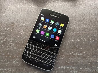 BlackBerry Q20 Classic - 2