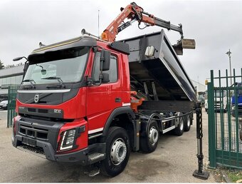 VOLVO FMX 8x4Trojstranný sklápač s hydraulickou rukou EURO 6 - 2