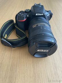 Predam Nikon D 5500 + AFS Nikkor 18-200 mm - 2