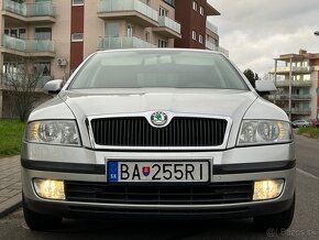 Škoda Octavia 2 1.6 FSI 2005 Ambiente - 2