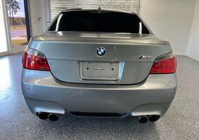 2006 BMW M5 - 2