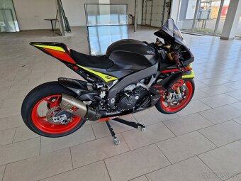 Aprilia V4 - 2