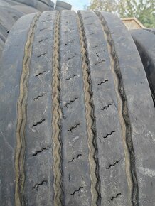 315/80 R22, 5 Barum BF200 ( predné) - 2