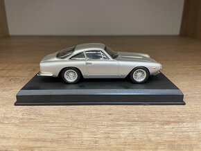 1:43 model Ferrari 250 GT Berlinetta Lusso - 2