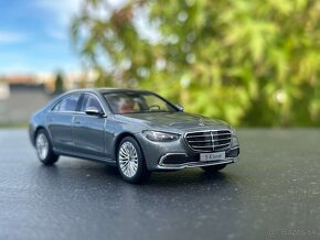 Mercedes predam zberatelske modely. Mierka 1:43 a 1:18. - 2