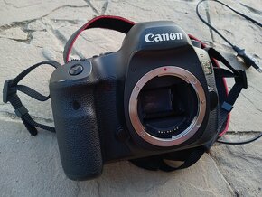 Canon EOS 5Ds - 2