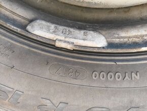 Predám zimné pneu 205/70 R15 C vredestein - 2