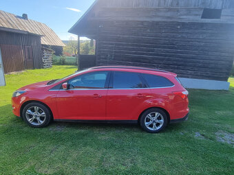 Predám Ford Focus Combi 1.6 Ti-VCT 105PS Collection X - 2