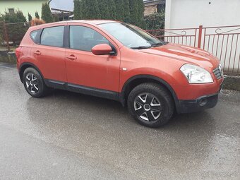 NISSAN QASHQAI   J10 rozpredam  4x4 benzin - 2