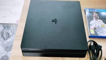 PS4 Slim s 500GB HDD + príslušenstvo a 3 hry - 2