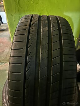 Pneu 235/35 r19 - 2