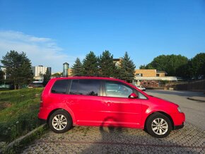 Volkswagen Touran 2.0 TDI Highline DSG - 2