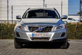 Volvo XC60 D4 2.4L Momentum AWD - 2