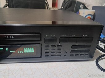 Onkyo Compact disc player R1 - 2