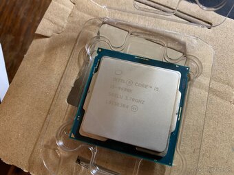 Intel Core i5 9600K 3.7GHz, boost 4.6GHz - 2