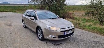 Predám Citroen C5 X7 combi 2.0HDi 100kw r.v. 2009 manuál 6st - 2