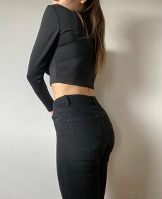 Cierny crop top - 2