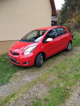 2010 YARIS 1,3-74KW- benzín- 6 rýchlostná - 2