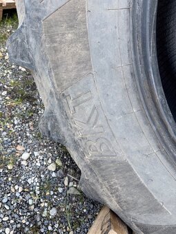 Pneumatika 710/70 R38 - 2