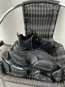 Balenciaga 42 - 2