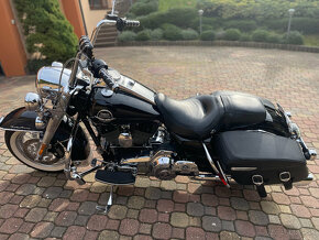 Harley Davidson Road King FLHR 2010 - 2