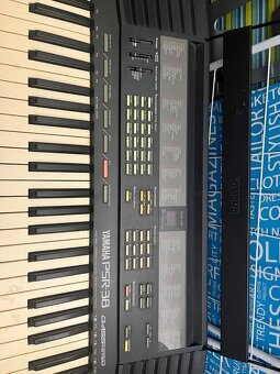 Klávesy Yamaha PSR-38 - 2