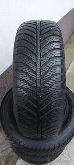 Plechové disky Ford 4x108 a celoročné Goodyear 195/60 R15 - 2