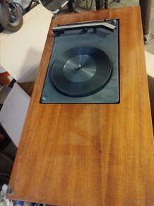 Gramofon Tesla 1026A - 2