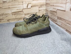 Adidas 45 1/3 - pánske gore-tex tenisky - 2